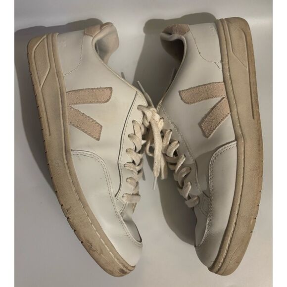 VEJA
V12 Mixed Leather Court Sneakers in Extra White / Sable Size 8 - Picture 8 of 11